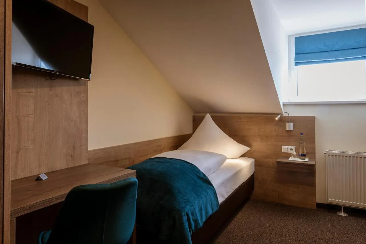 Gasthof Hotel Drei Tannen Altdorf 0*, Altdorf (Lower Bavaria)